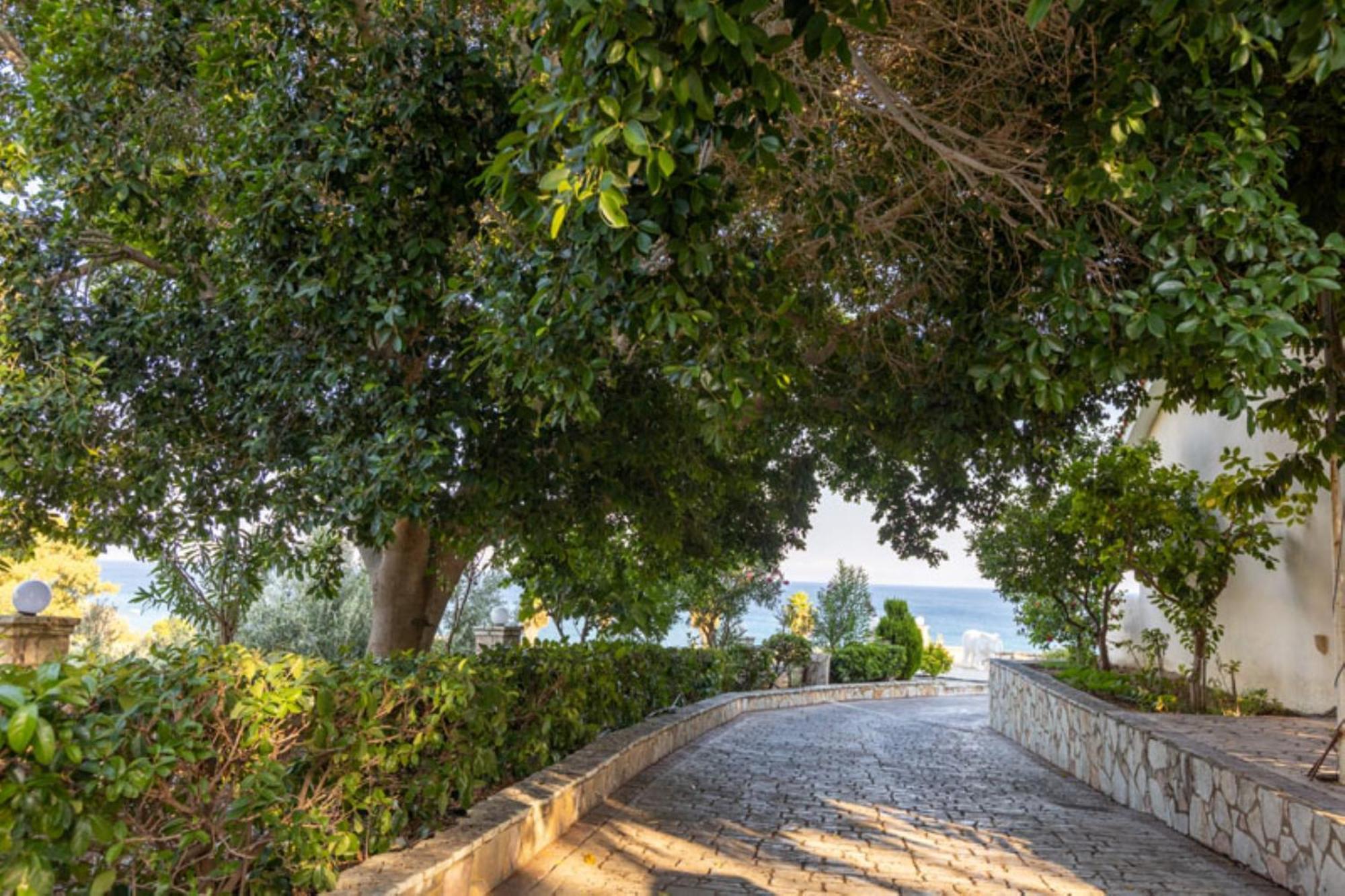Отель Pansion Koroni L'Antic Экстерьер фото