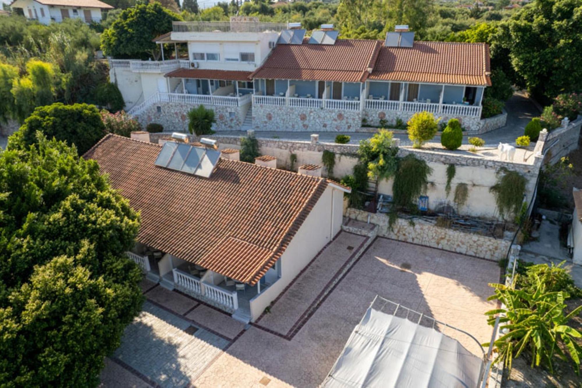 Отель Pansion Koroni L'Antic Экстерьер фото
