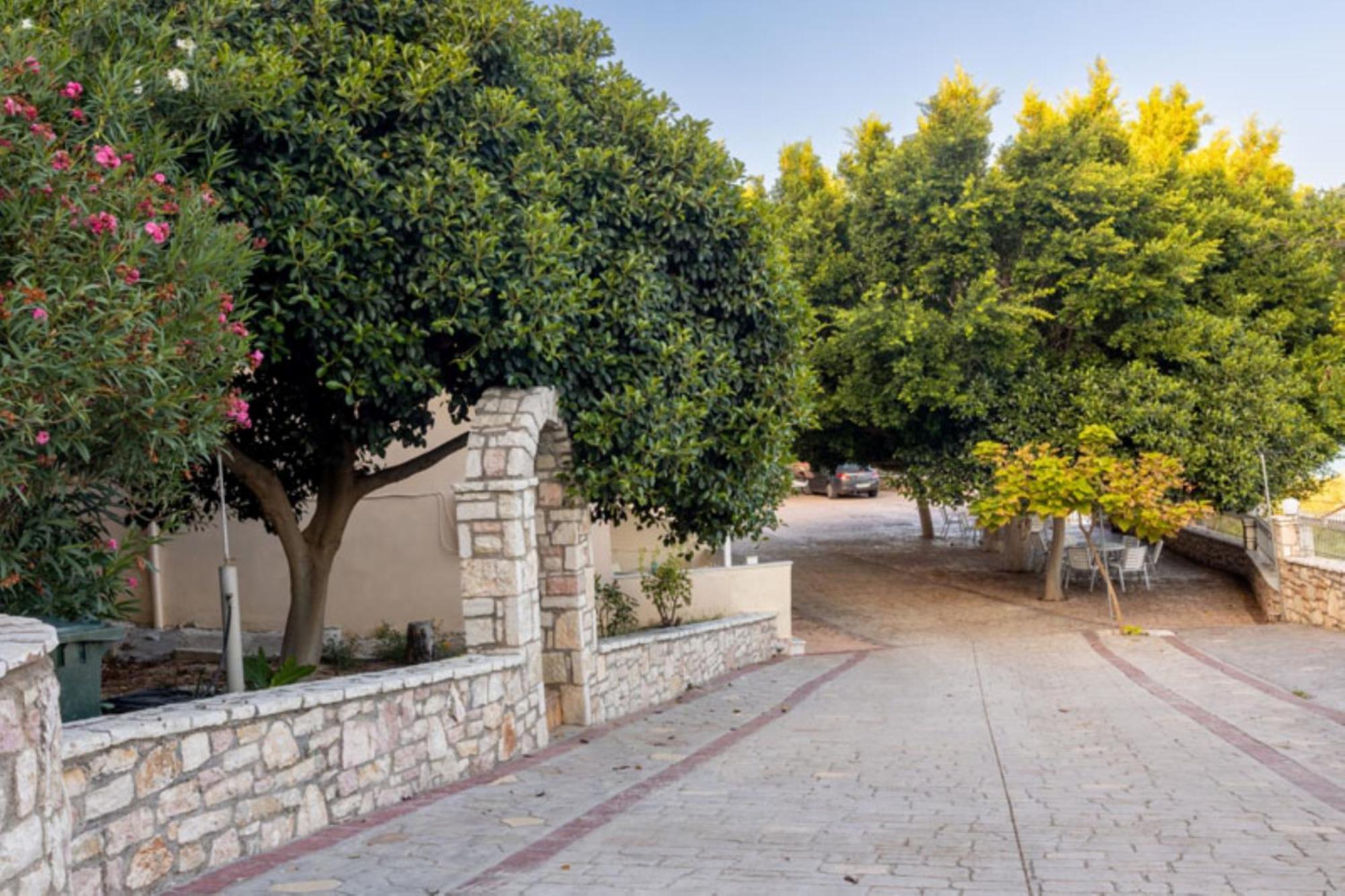 Отель Pansion Koroni L'Antic Экстерьер фото