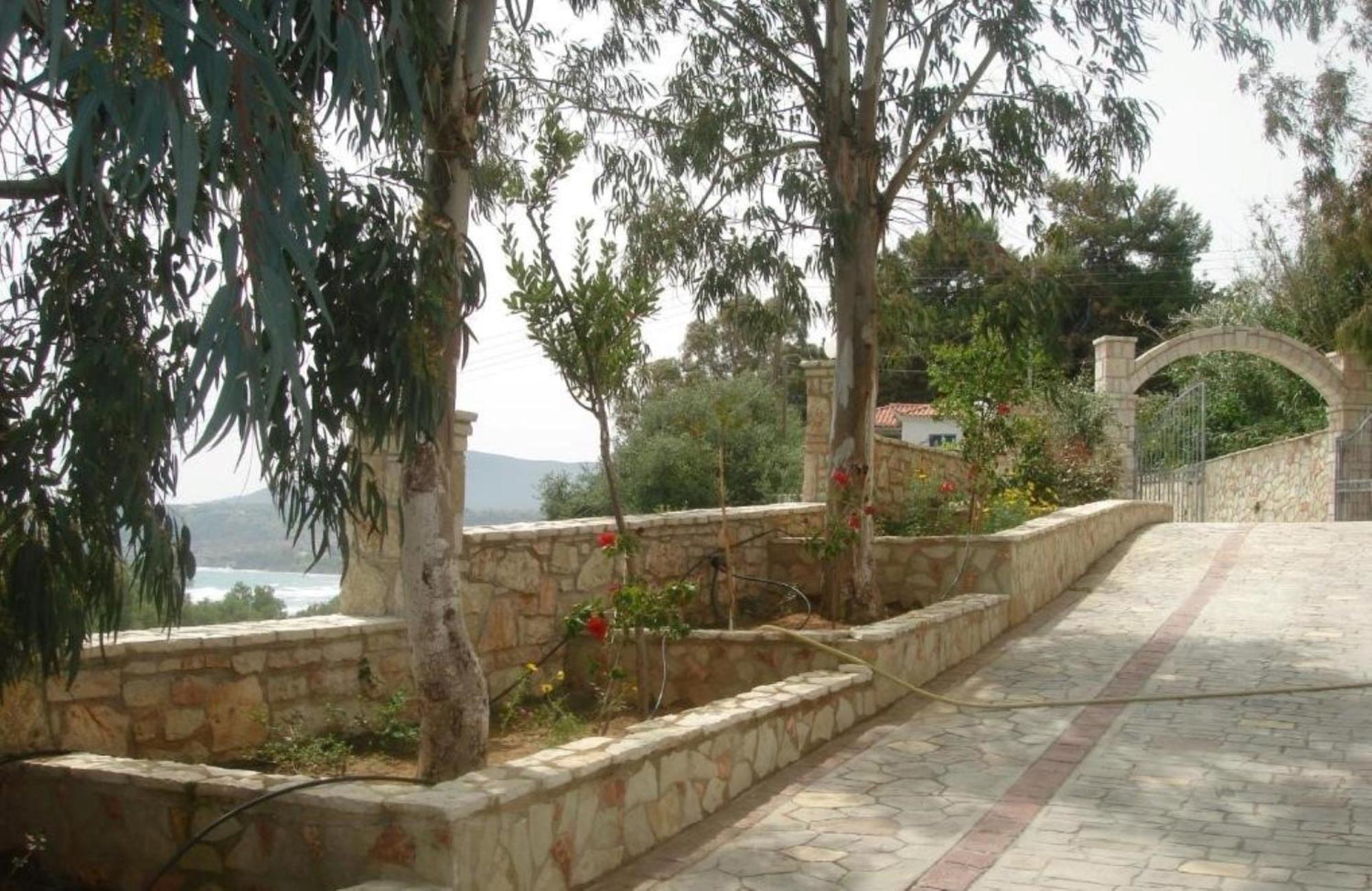 Отель Pansion Koroni L'Antic Экстерьер фото