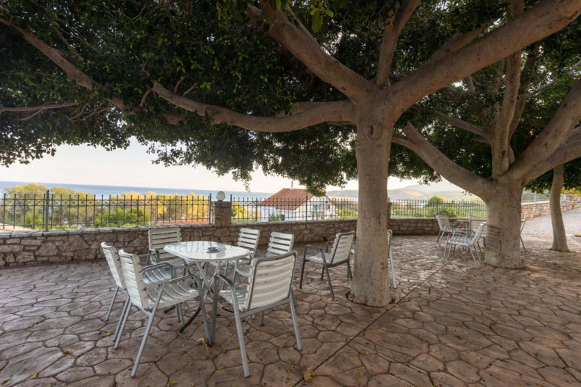 Отель Pansion Koroni L'Antic Экстерьер фото