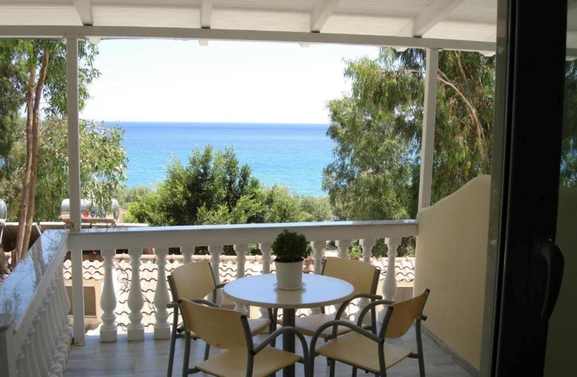 Отель Pansion Koroni L'Antic Экстерьер фото