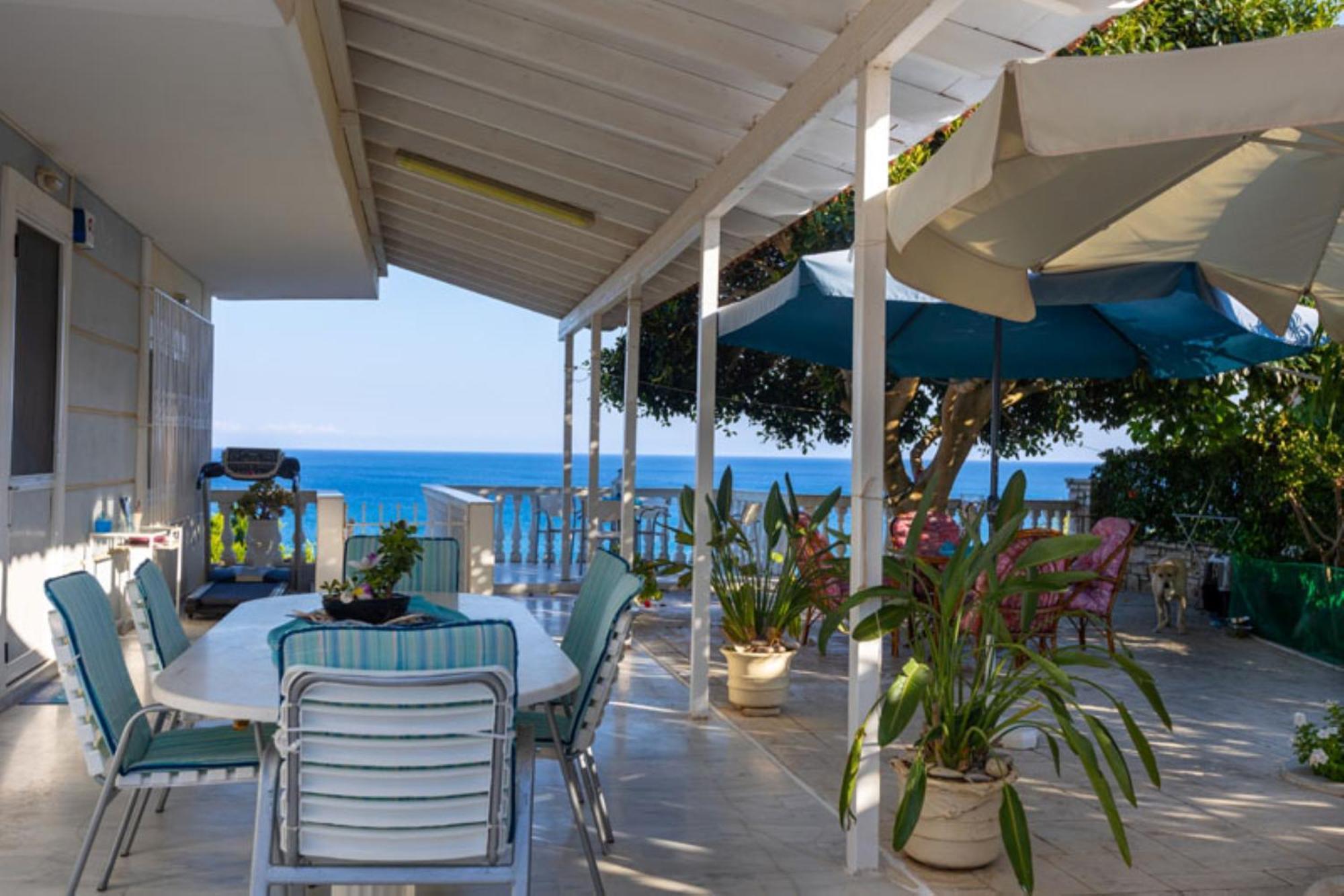 Отель Pansion Koroni L'Antic Экстерьер фото