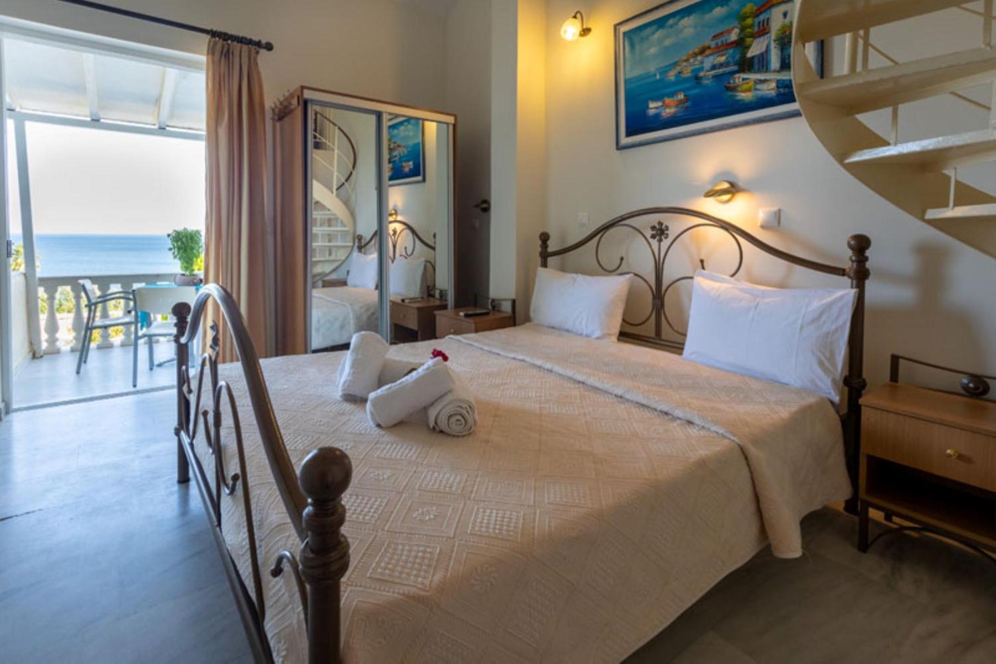 Отель Pansion Koroni L'Antic Экстерьер фото